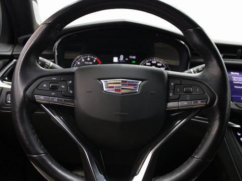Used 2023 Cadillac XT6 Premium Luxury image 35