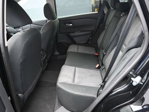 Used 2024 Nissan Rogue SV FWD image 29
