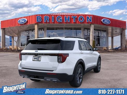 Used 2026 Ford Explorer Active w/ Active Comfort Package AWD/4WD image 7