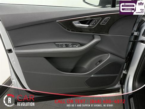 Used 2024 Audi Q7 3.0T Premium Plus image 32