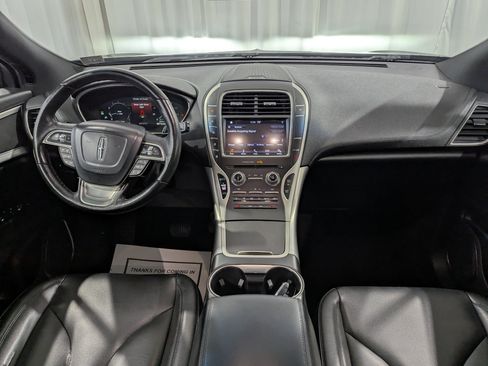 Used 2019 Lincoln Nautilus Premier AWD/4WD image 12