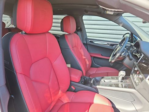 New 2026 Porsche Macan AWD/4WD image 19
