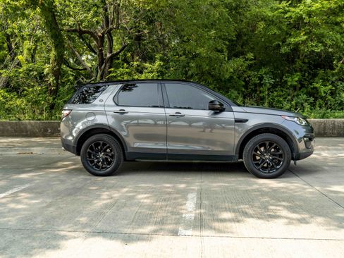 Used 2018 Land Rover Discovery Sport SE AWD/4WD image 10