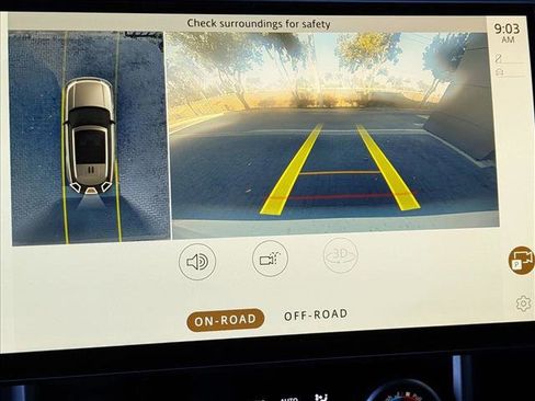 Used 2023 Land Rover Range Rover SE image 11