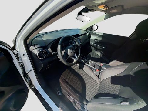 Used 2021 Nissan Kicks SV FWD image 9