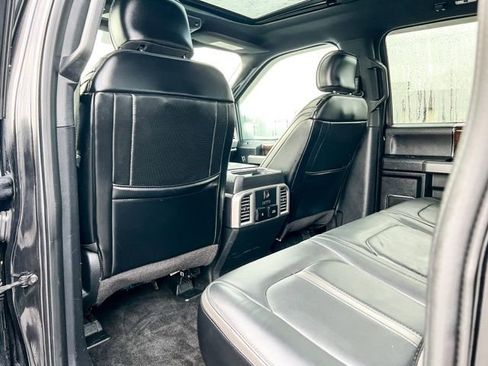 Used 2017 Ford F350 Platinum w/ Platinum Ultimate Package image 9