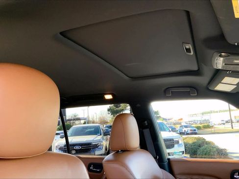 Used 2024 INFINITI QX80 Sensory w/ Cargo Package image 14