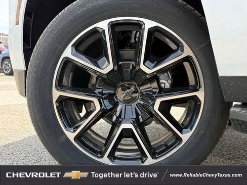 New 2026 Chevrolet Suburban RST w/ Advanced Technology Package AWD/4WD image 10