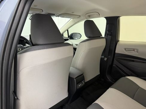 Used 2025 Toyota Corolla LE image 30