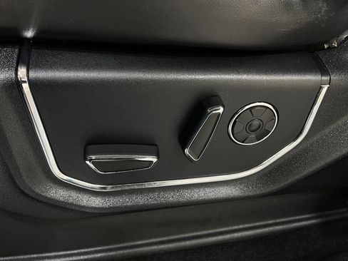 Used 2018 Ford F150 Platinum w/ Equipment Group 701A Luxury AWD/4WD image 17
