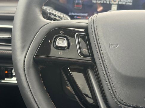 New 2026 Lincoln Aviator Reserve AWD/4WD image 11