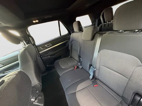 Used 2019 Ford Explorer XLT w/ Equipment Group 201A AWD/4WD image 15