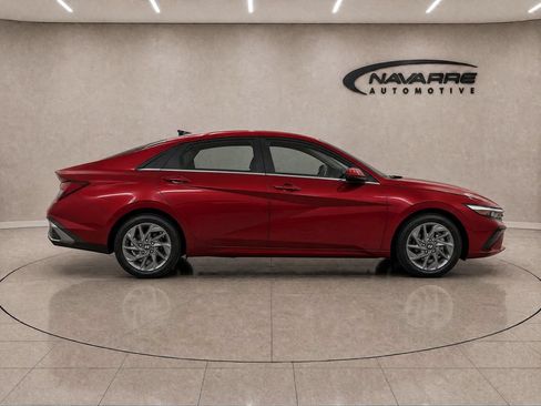Used 2024 Hyundai Elantra SEL FWD image 8