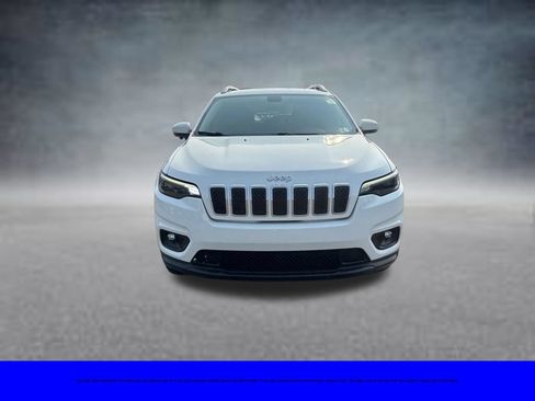 Used 2019 Jeep Cherokee Latitude Plus w/ Cold Weather Group AWD/4WD image 3