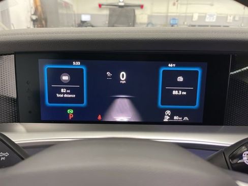 New 2025 Volkswagen Tiguan SE image 14