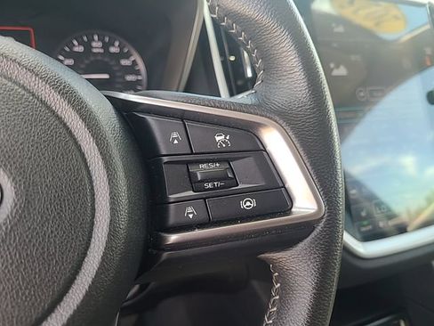 Used 2025 Subaru Ascent Premium AWD/4WD image 9