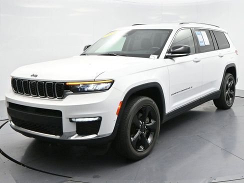 Used 2021 Jeep Grand Cherokee L Limited w/ Luxury Tech Group II AWD/4WD image 3