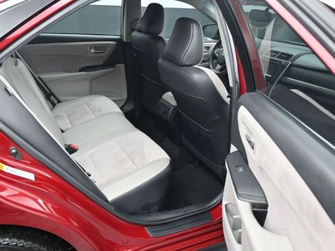 Used 2015 Toyota Camry XSE image 15