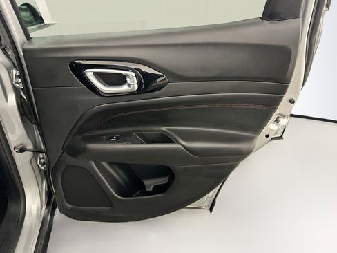 Used 2025 Jeep Compass Trailhawk AWD/4WD image 30