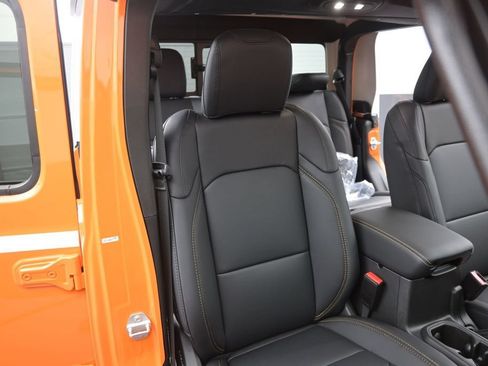 New 2026 Jeep Gladiator Sport AWD/4WD image 19