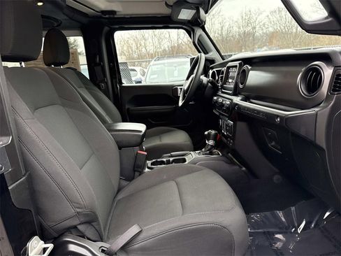 Used 2023 Jeep Wrangler Sport S image 10