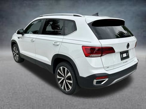 Used 2022 Volkswagen Taos SE FWD image 7