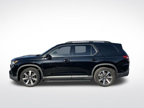 Used 2023 Honda Pilot Touring image 2