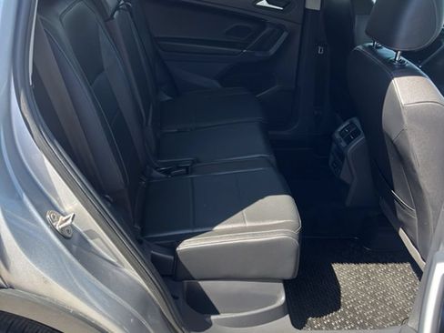 Used 2020 Volkswagen Tiguan SEL AWD/4WD image 12
