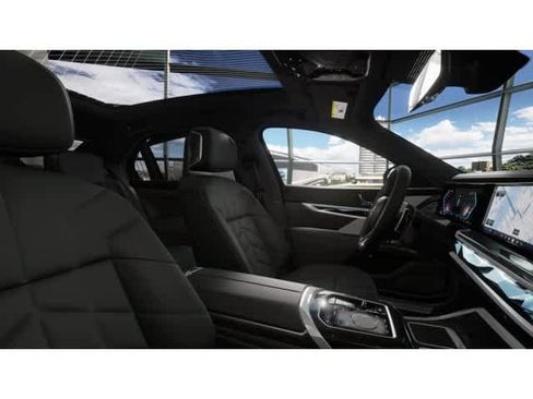 New 2026 BMW 740i w/ Luxury Rear Seating Package image 9
