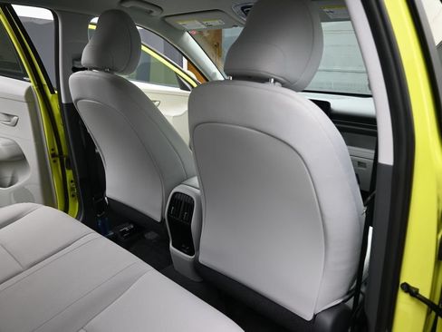 Used 2025 Hyundai Kona SEL FWD image 16