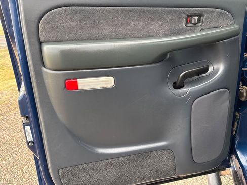 Used 2001 Chevrolet Silverado 2500 LS image 14