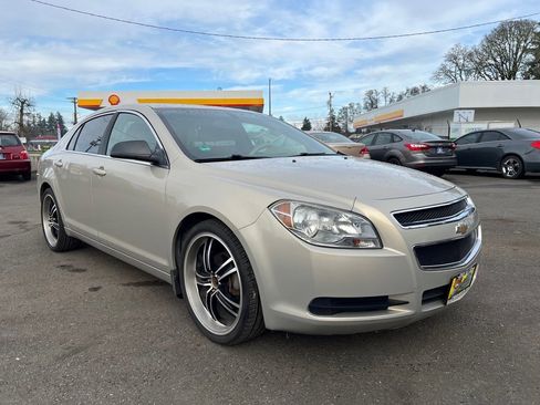 Used 2011 Chevrolet Malibu LS image 17