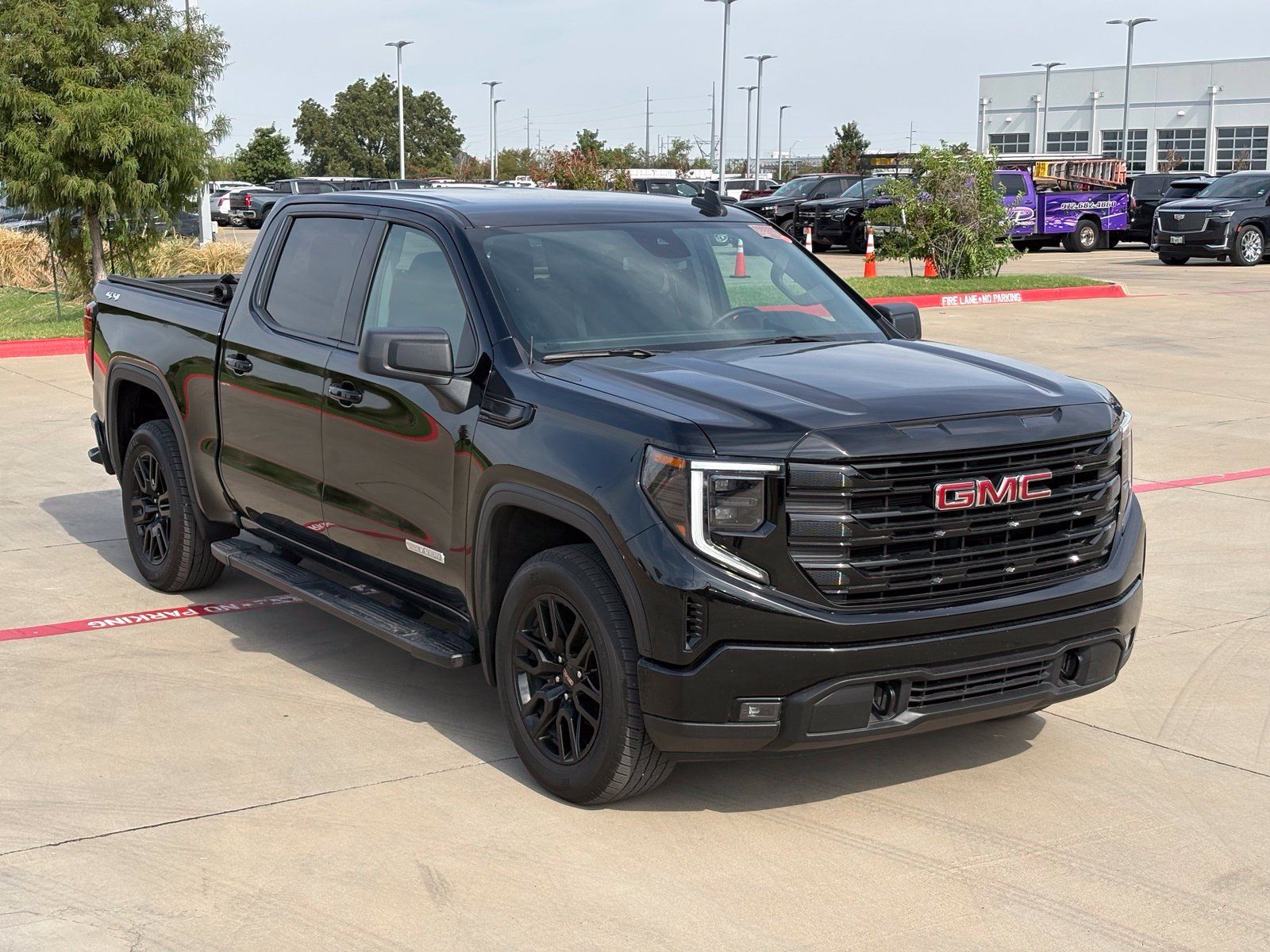 Used 2024 GMC Sierra 1500 Elevation AWD/4WD image 11