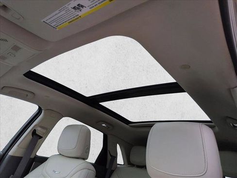 Used 2021 Cadillac XT5 Premium Luxury FWD image 15