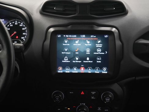 Used 2021 Jeep Renegade Latitude AWD/4WD image 15