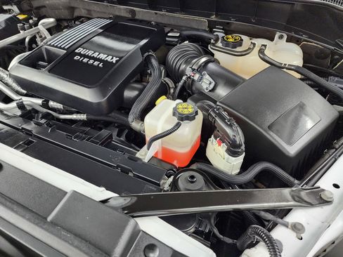 Used 2023 Chevrolet Silverado 1500 RST w/ Redline Edition image 18