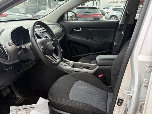 Used 2016 Kia Sportage LX AWD/4WD image 12