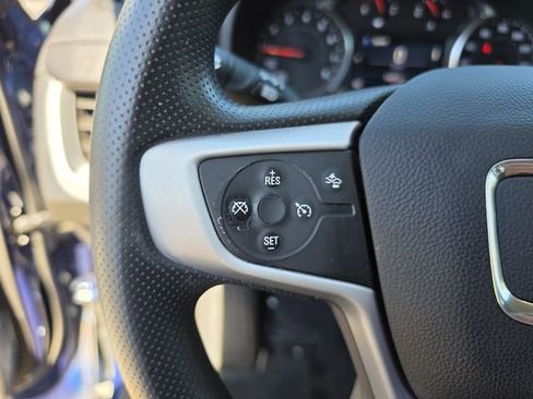 Used 2023 GMC Terrain SLE w/ Driver Convenience Package image 29