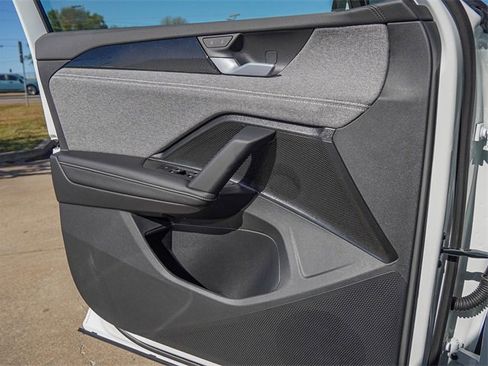 New 2026 Volkswagen Tiguan S image 15