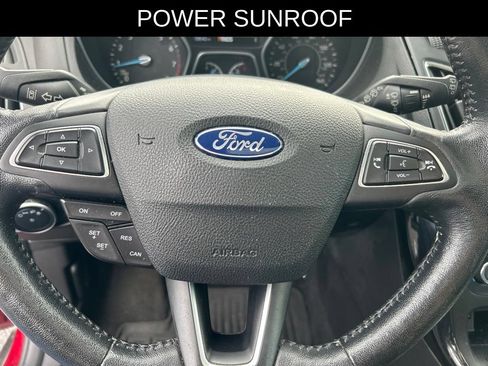 Used 2016 Ford Focus Titanium w/ Titanium Technology Package FWD image 17