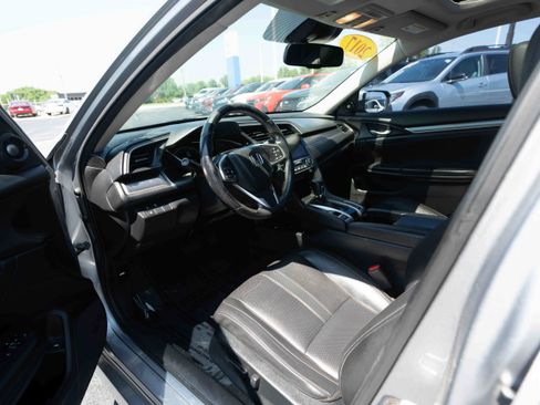 Used 2017 Honda Civic Touring image 8