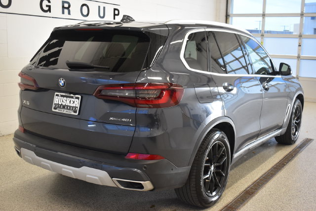 Used 2021 BMW X5 xDrive40i w/ Premium Package AWD/4WD image 4