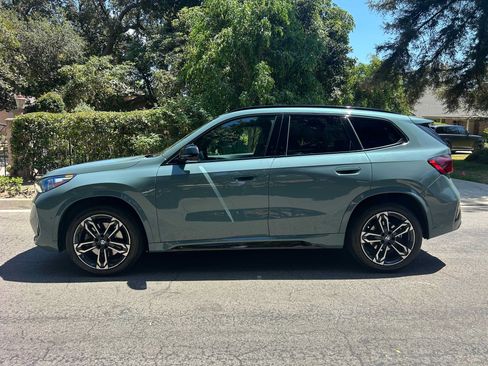 Used 2023 BMW X1 xDrive28i w/ Premium Package AWD/4WD image 2