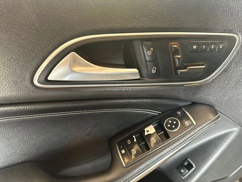 Used 2015 Mercedes-Benz CLA 250 image 15
