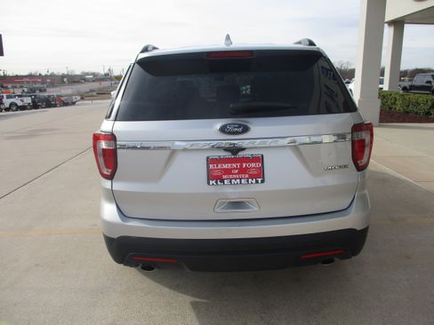 Used 2016 Ford Explorer FWD image 6