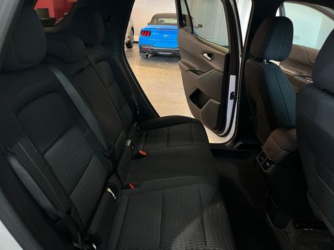 Used 2025 Chevrolet Equinox LT image 37