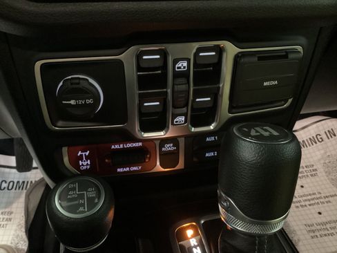 Used 2025 Jeep Wrangler Unlimited Sport S 4xe AWD/4WD image 28