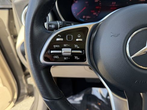 Used 2020 Mercedes-Benz GLC 300 image 24