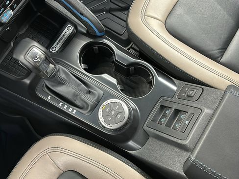 Used 2024 Ford Bronco Wildtrak image 26