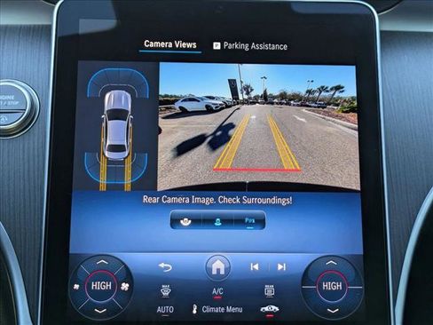 Used 2025 Mercedes-Benz C 300 Sedan image 12